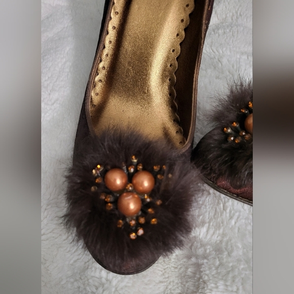 Elegant Brown Heels with Embellishments - Picture 2 of 11